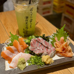 みなと 刺身専門店 - 銀鮭、イワシ、赤貝