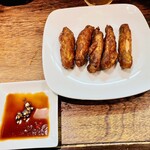 台湾料理　琥珀 - 鶏手羽唐揚げ