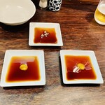 台湾料理　琥珀 - 鶏手羽唐揚げのタレ
蒸し鶏のタレ×2