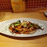 7FUKU - 山口ヤリイカと新玉ねぎの醤油バターソテー