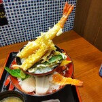 三代目網元 まる浜 - 「海鮮タワー丼」