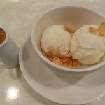 ラポール - エスプレッソオンザバニラアイス（エスプレッソをかける前）