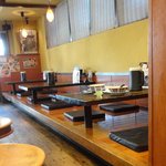 大砲ラーメン - 清潔感ある店内