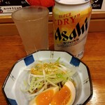 俺の中華たなか家 - 缶を開けるとジワジワ泡立ち始まります(゜o゜;❗