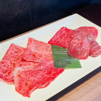 焼肉うしごろ 新宿三丁目店 - 