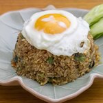 鸡肉加宝炒饭 ★Khao Pad Gapao Gai ★★