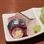 酒肴場 屯 - 鯨の赤身、サワラ、カンパチ、サバ、ホッケ