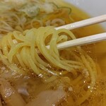 桜木屋 - 麺は通常の太さ、角ばった感じ。