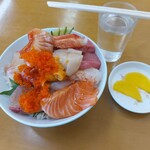 キ八 - 料理写真:海鮮丼