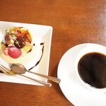 M'S CAFE - 