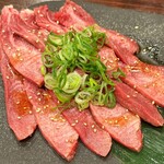 焼肉ホルモン多喜万 - 