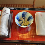 高台寺 和久傳 - 設え、なんと前掛けが