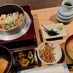 おふろcafe かりんの湯 - 錦爽鶏の釜飯￥1280