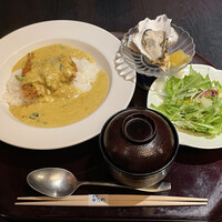 かなわ - かきカレーと生牡蠣