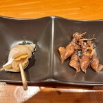シフクノオト金澤寿司dining - 付き出し。バイ貝の煮付けとホタル烏賊の和え物。