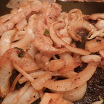 どんどん - 玉ねぎバターにトントロをMIX