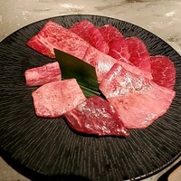 焼肉うしごろ 横浜店 - 焼く前の肉