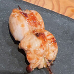 Kushiyakitoodennohanzou - メスの腿肉です