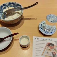 豆富料理と吟醸せいろ蒸し 八かく庵 大阪ステーションシティ店 - 