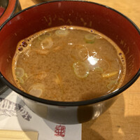 鮨政 西口店 - 味噌汁　おかわりできます。
