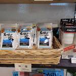 石垣の塩 - 石垣の塩 店内