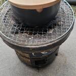 石垣の塩 - 塩づくり 七輪で沸騰