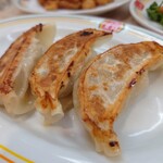 餃子の王将 - ジャストサイズ 餃子 (3個)、159円。