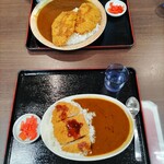 大黒パーキングエリア フードコート - 朝からカツカレー笑　向かいの、カツがダブルのカツカレーはお友達が食べました。朝から元気笑