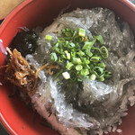 どんぶり工房 - 生シラス丼大盛