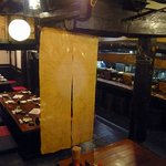 Kazaguruma - 店内の風景です。ここは靴を脱いで座敷で座るタイプのお店です。このタイプのお店は辛いんですよね。