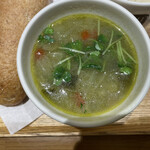 Soupstock Tokyo - 緑の野菜と岩塩のスープ