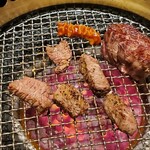 焼肉ダイニング ワンカルビ - 焼けてます！！