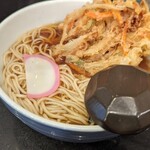 Komoro Soba - 余計なことして隠れていますが、ちゃんとほうれん草も入っています