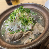 上越やすだ  銀座二丁目店 - 牛すじ煮込み