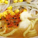 らーめん屋 - 七味唐辛子に生ニンニク