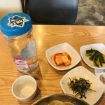 コサム冷麺専門店 - パンチャン(煮干し・カクテキ・ニンニクの芽)