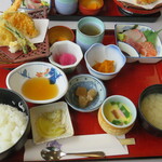 びんさん魚市鳥市 - いろいろ和膳950円　(1,045円税込)