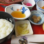 びんさん魚市鳥市 - いろいろ和膳950円　(1,045円税込)