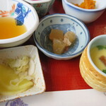 びんさん魚市鳥市 - いろいろ和膳950円　(1,045円税込)