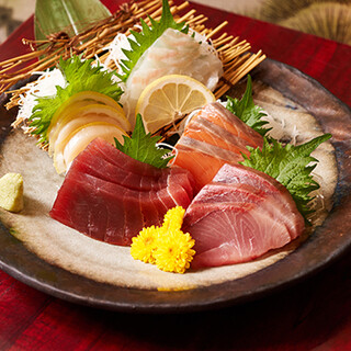 Excellent freshness! Enjoy carefully selected Seafood ``Five kinds'' and Reba ``Horse sashimi''