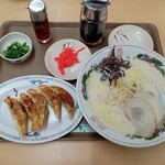 202236502 - ぎょうざ・ラーメン