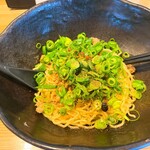 炭火焼き鳥 楽 - 汁なし担担麺700円