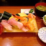 幸寿司 - ランチにぎり