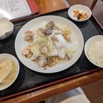 Chuugokukajousaidoushimbou - 海鮮あんかけ焼きそば定食