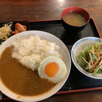 激旨ホルモン魂 - カレー定食　880円