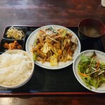 Gekiuma Horumon Damashii - ホルモンMIXと野菜炒め定食(税込900円)