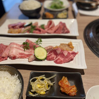 近江うし 焼肉 にくTATSU 青山本店 - 