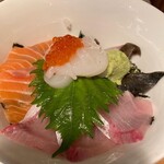 博多炉端 魚男 - 魚男丼、1,180円。