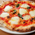 Tomato Queen's Pizza Margherita