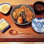 魚どん 然 - 地魚と野菜の天丼 